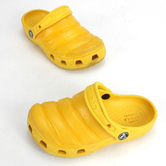 Crocs Kids Classic Neo Puff Clogs Iconic Comfort Canary Yellow Size 11c - Picture 2 of 7